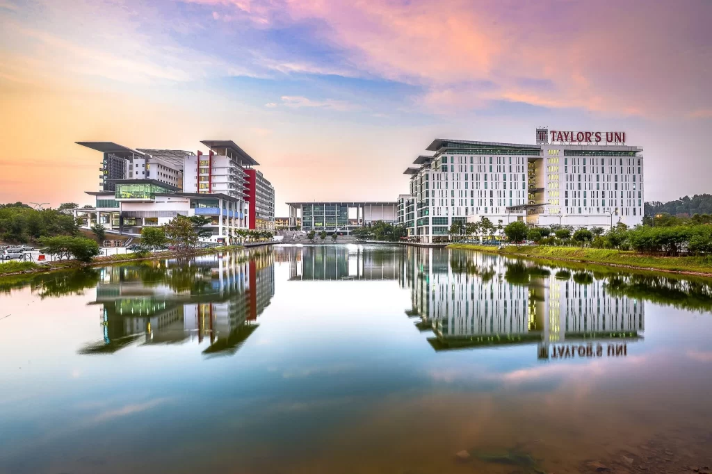 Taylors Lakeside Campus 2048x1363