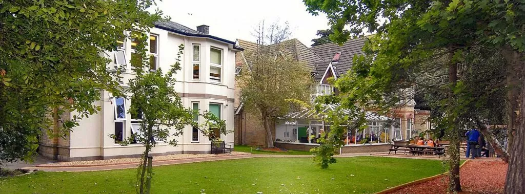 cavendish school of english