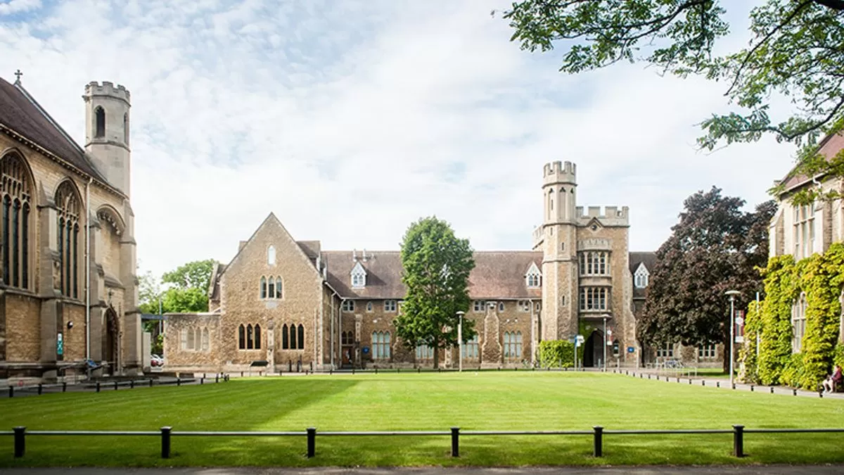 university of gloucestershire
