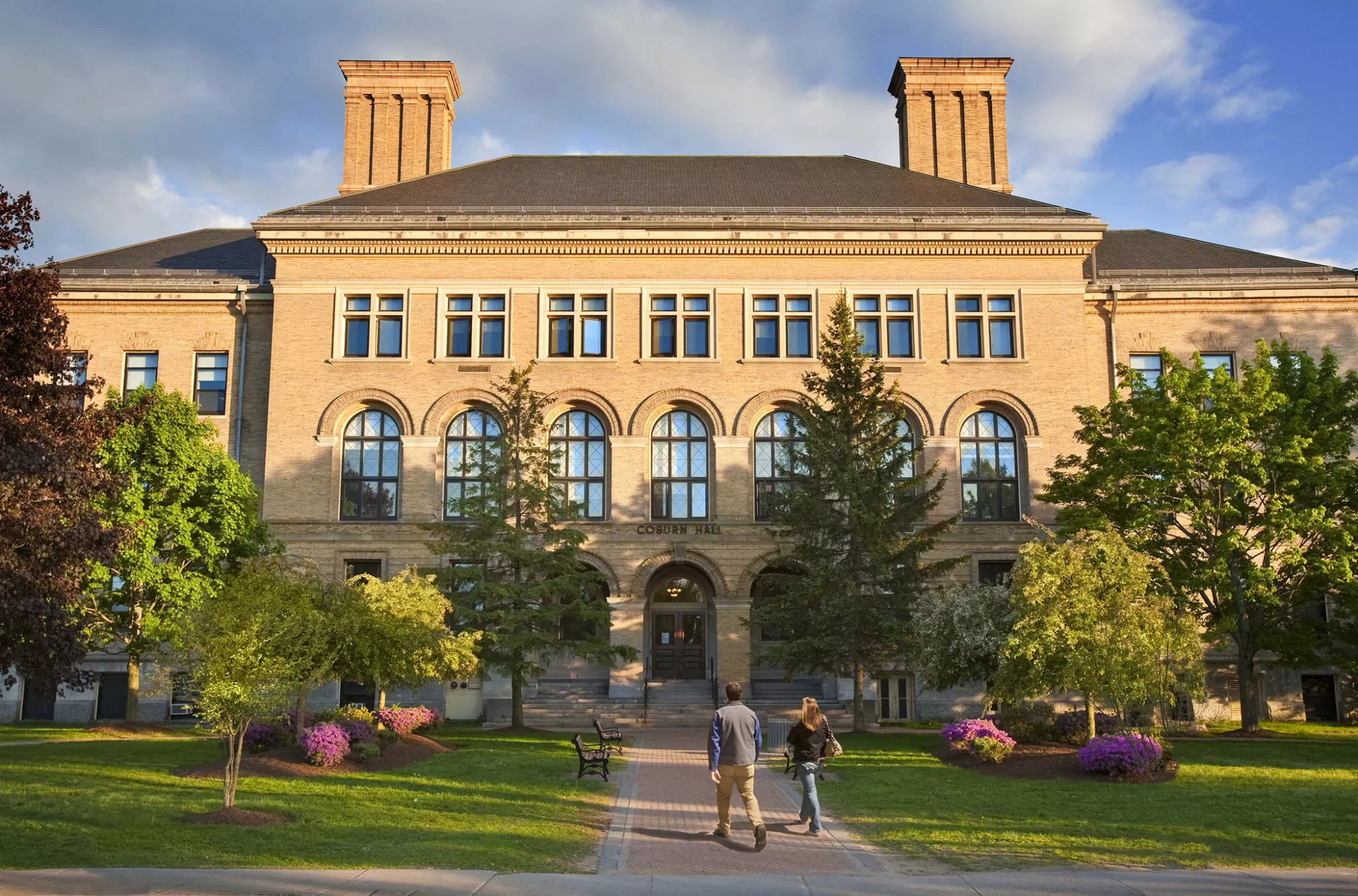 umass lowell summer campus admin building na