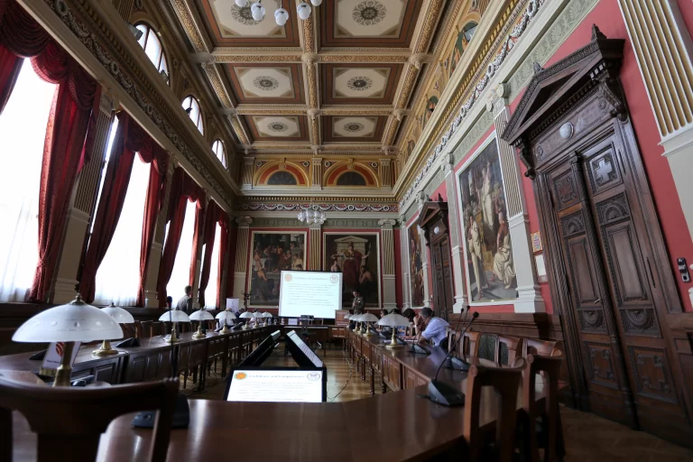 budapest business school budapeshtskaya shkola biznesa smapse2
