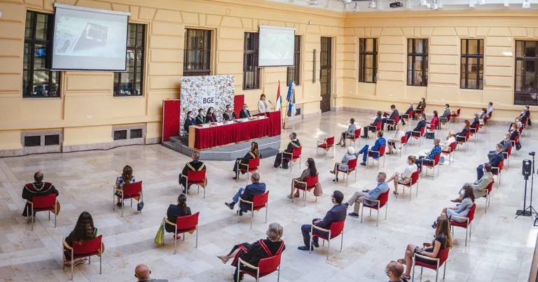 budapest business school budapeshtskaya shkola biznesa smapse5
